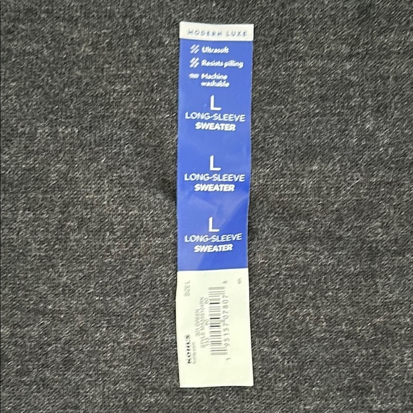 Men’s NEW Green and Gray Crewneck Sweater - NEW WITH TAGS - Picture 2 of 4